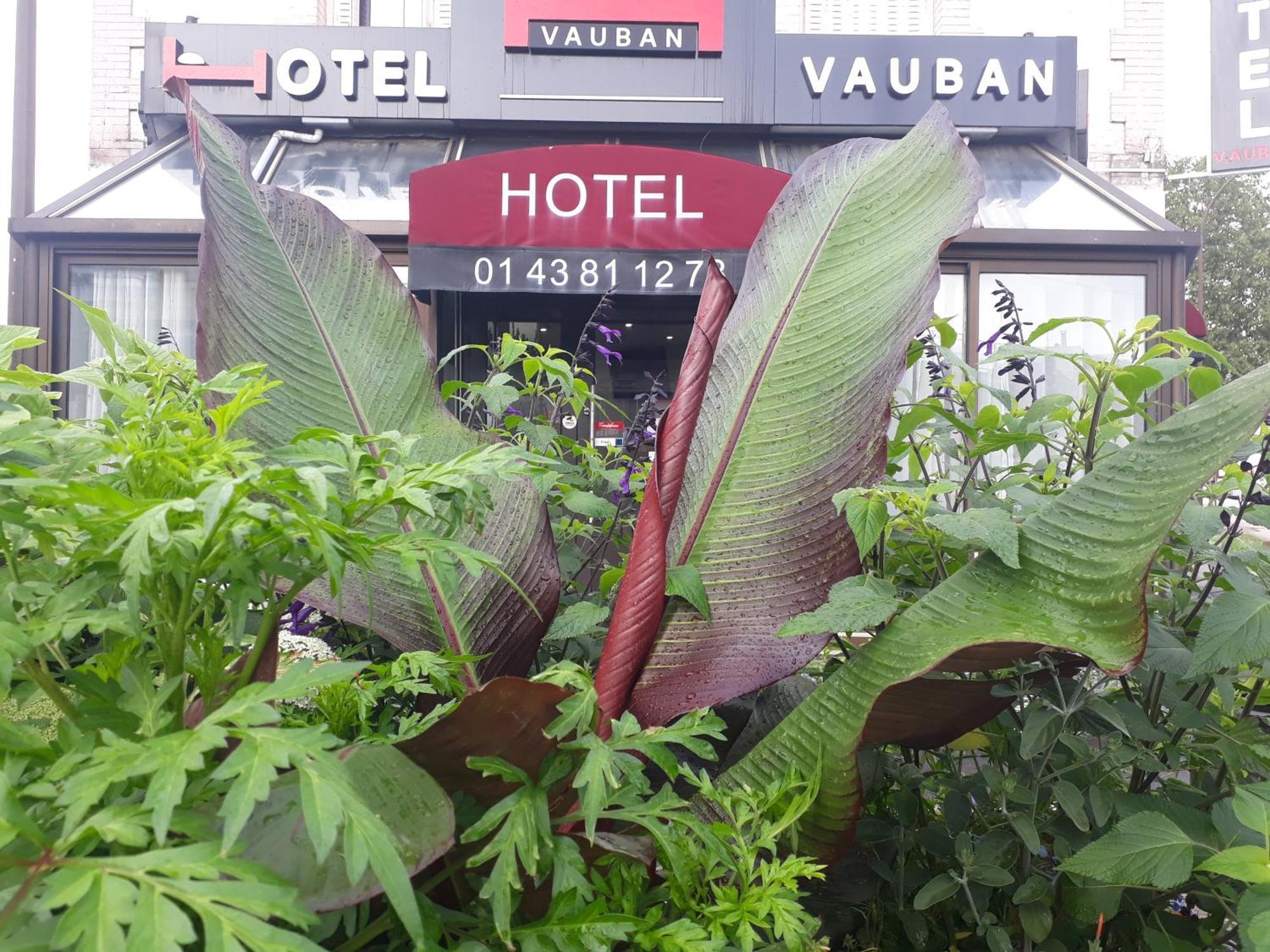 Hotel Vauban Livry-Gargan Exteriör bild